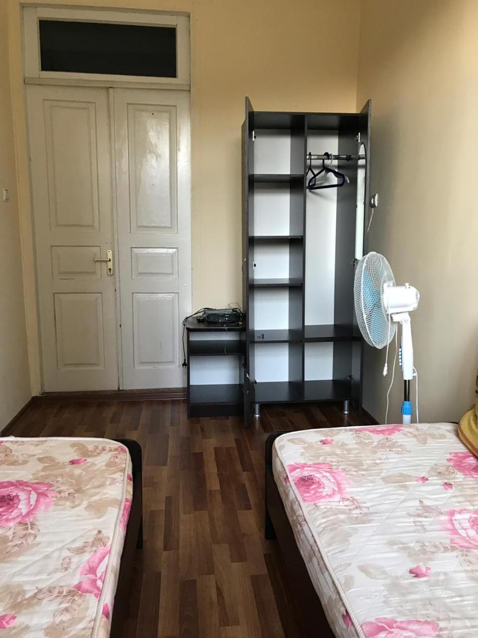 Гостевой Дом С Садом Hotel Gagra Kültér fotó